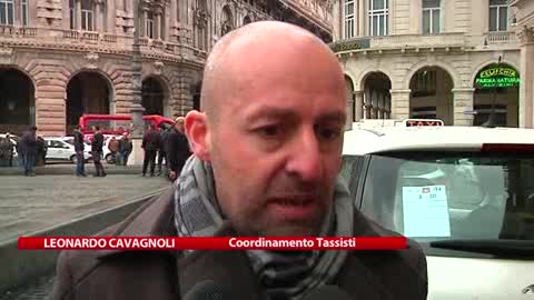 Tassisti in piazza contro Uber: 