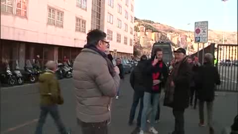 Genoa, sciopero dei tifosi della Gradinata Nord ma molti stanno entrando al Ferraris 