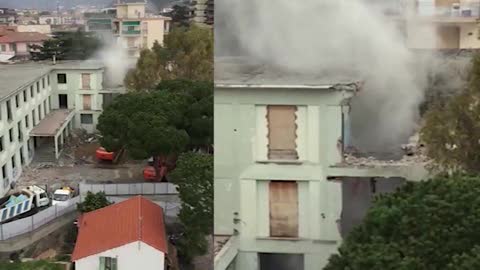Polveri dai lavori sull'ex scuola di Arma di Taggia, la protesta delle mamme