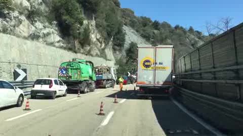 Tir ribaltato in A10, il traffico su una corsia nel luogo dell'incidente