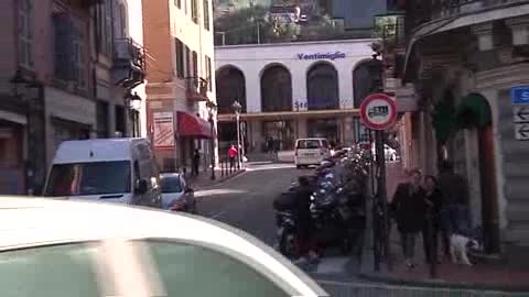 Manifestazione pro migranti a Ventimiglia, i commercianti: 