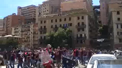 Genoa-Torino: i tifosi entrano allo stadio intonando cori 