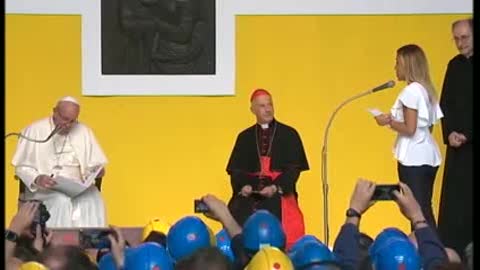 Papa Francesco a Genova, il Pontefice agli operai dell'Ilva: 