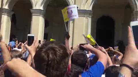 Papa Francesco a Genova, i vostri video: giovani in festa alla Guardia