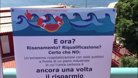 A rischio il lavoro ai Bagni san Nazaro, presidio del dipendenti davanti allo stabilimento