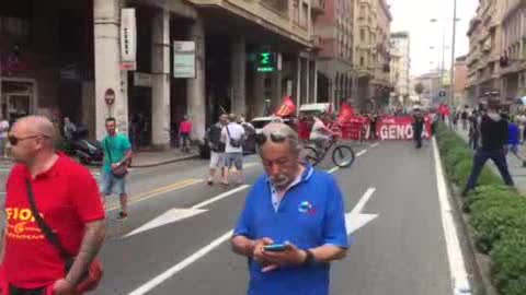 Ilva, sciopero a Genova: il corteo del lavoratori passa per via Cantore