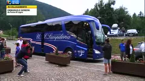 Sampdoria, l'arrivo della squadra nel ritiro di Ponte di Legno 