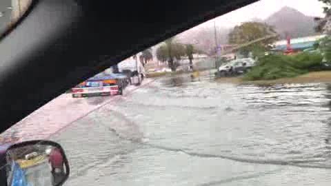 Tempesta di scirocco su Genova: allagamenti in zona Aeroporto