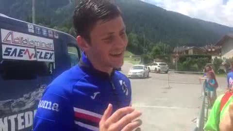 Sampdoria, a Ponte di Legno già un pieno di autografi e foto per il nuovo acquisto Kownacki 