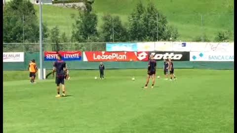 A Neustift sfida in famiglia per il Genoa di Juric, le immagini