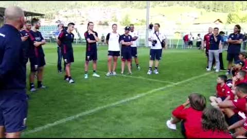 Bertolacci, Laxalt, Morosini e Simeone con i ragazzi del Genoa Summer Camp