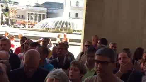 Corteo e vertice in Regione e per i licenziamenti ma l’azienda se ne infischia