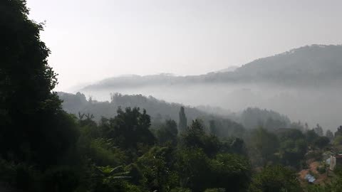 Incendio in Val di Vara, fronte di fuoco lungo cinque chilometri