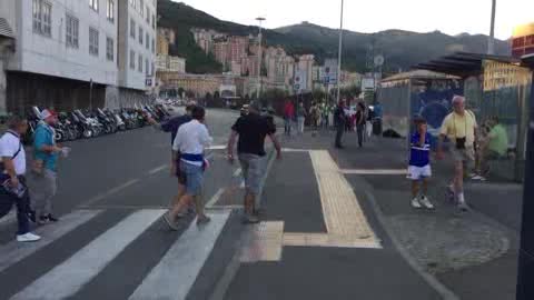 Sampdoria-Benevento, i tifosi blucerchiati varcano i cancelli del Ferraris