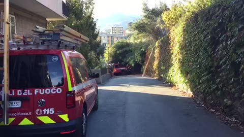 Incendio di sterpaglie al Cep di Prà, apprensione per le abitazioni