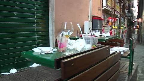 Movida horror nella notte di Halloween: pietre dalle finestre, ferita una ragazza