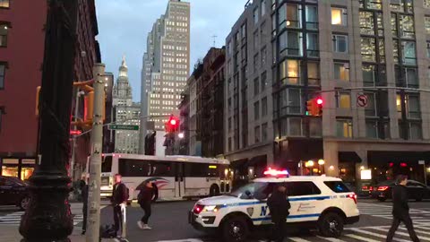 Attentato a New York, a Manhattan tra una calma apparente e la paura di un nuovo attacco