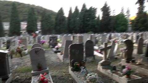 Genova e i defunti, boom di cremazioni: cimiteri sempre più poveri e malandati