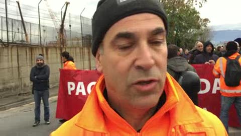 Ilva, corteo verso la Regione. Palombo: 