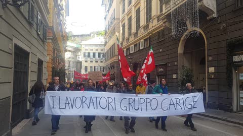 Le immagini del corteo Cgil dei lavoratori di Banca Carige