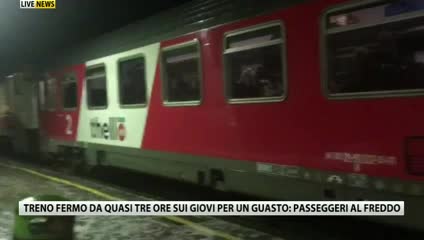 Treno fermo per ore sui Giovi, la testimonianza dell'assessore Serafini: 