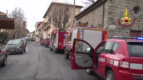 Casa sventrata da esplosione a Bajardo, le immagini dei soccorsi