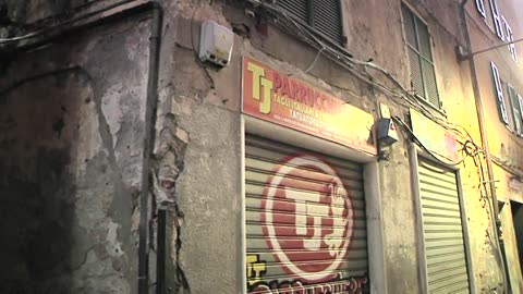 Minimarket, phone center e kebab: il patto d'area di via Prè è un flop