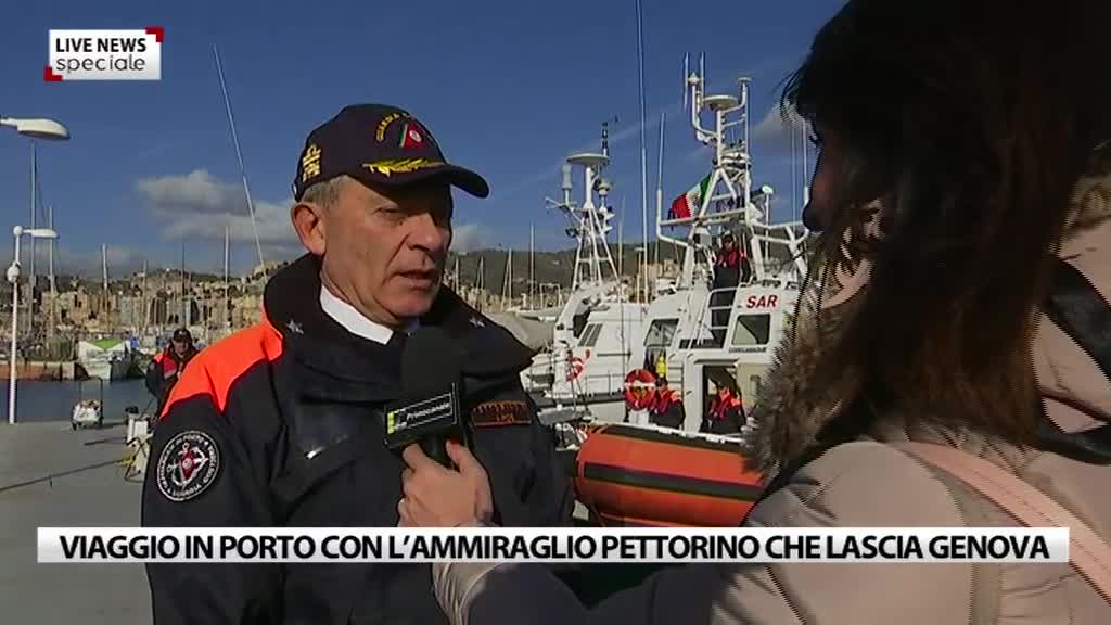 Viaggio in porto con l'ammiraglio Pettorino che lascia Genova