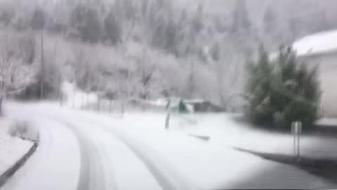 Allerta neve in Liguria, le immagini da Roccavignale (Sv)