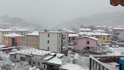 Liguria avvolta dalla neve, i vostri video: La Spezia