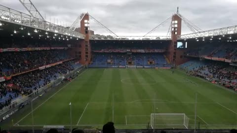Morto Astori, Genoa-Cagliari rinviata: l'applauso dei tifosi al Ferraris