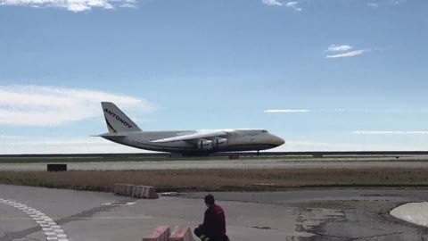 Torna a Genova 'An-124', l'aereo da cargo in serie più grande del mondo