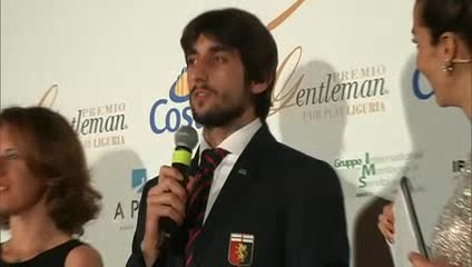 Genoa, la consegna del Premio Gentleman a Mattia Perin