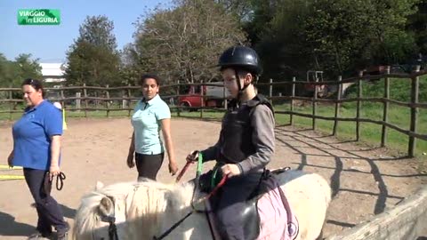 Ecco come si può cominciare ad andare a cavallo già a 3 anni