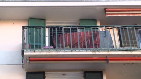 Castelletto, incendio in via Crocco: donna muore insieme ai suoi cani