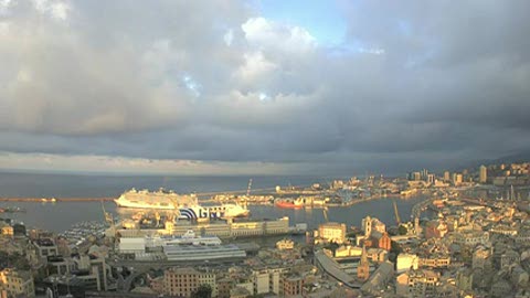 Il gigante dei mari arriva a Genova, la Msc Seaview entra in porto: ecco il time lapse