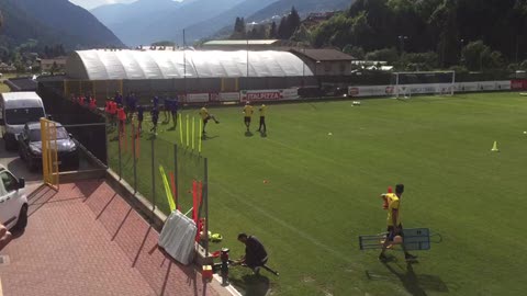 Sampdoria, riscaldamento e test atletici a ponte di legno