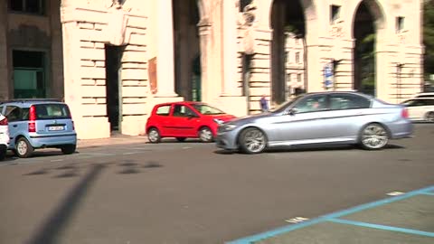 Saldi, sabato parcheggi gratuiti anche in piazza della Vittoria