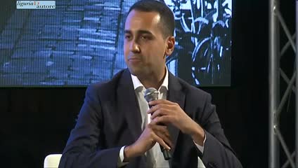 Di Maio sull'ipotesi stato d'accusa di Mattarella: 