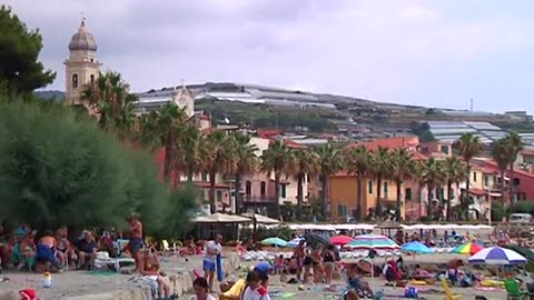 Riva Ligure, al via il progetto pilota della spiaggia non fumatori