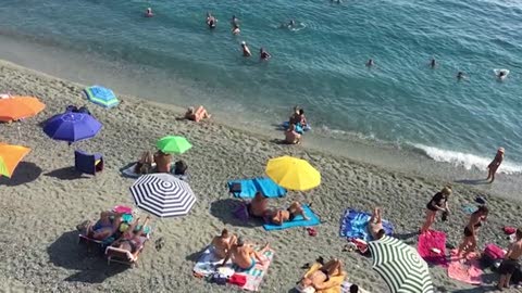 Dossier Legambiente sulle spiagge, in Liguria solo il 14% sono libere