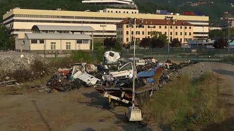 Collo ponte Morandi, le immagini inedite di Primocanale delle carcasse delle auto