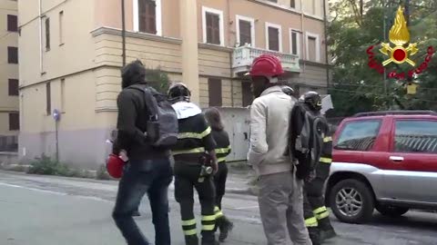 Gli sfollati di Ponte Morandi recuperano i propri beni: le immagini