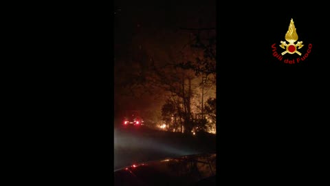 Maxi incendio a Orco Feglino, le immagini dei vigili del fuoco (3)