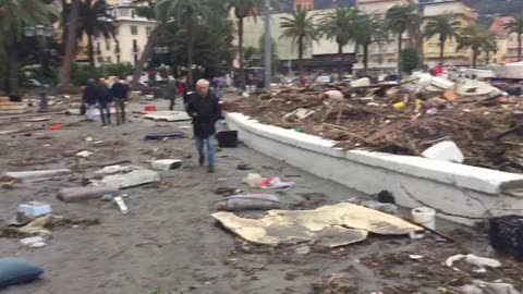 Devastazione in porto a Rapallo (2)