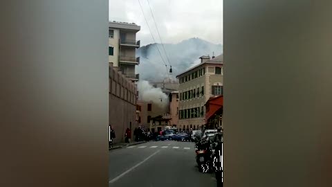 Incendio in appartamento a Genova Nervi. Ecco il video del rogo