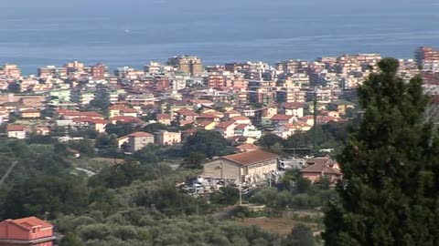 Boissano, con un sacchetto di plastica uccide la moglie e poi tenta il suicidio