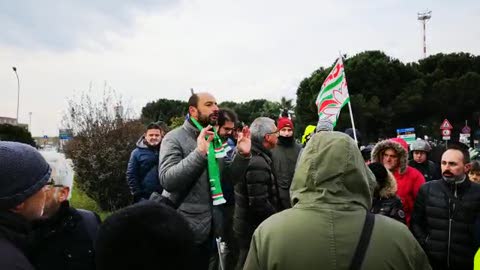 Piaggio Aero, corteo a Genova. Vella (Cisl): 