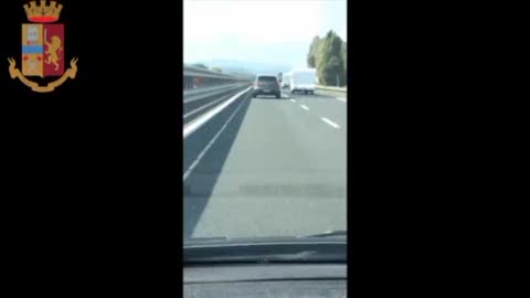 Importavano auto di lusso rubate all'estero: scoperto traffico internazionale