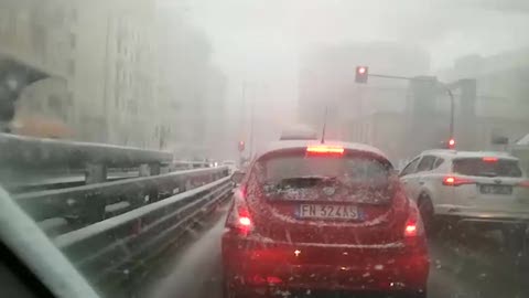 Neve a Genova, traffico in tilt in zona Corso Europa, la situazione raccontata dai vostri video